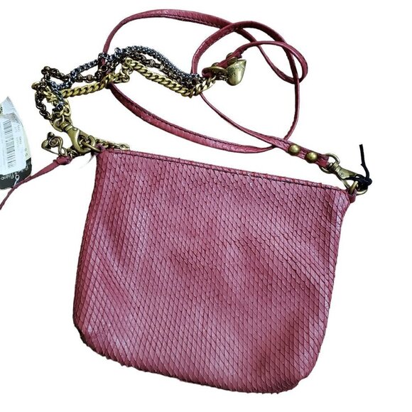 Rhythm and Rhymes Textured Sling Bag Purse Crossbody w/ Heart Charm Red‎ NWT - Picture 2 of 11
